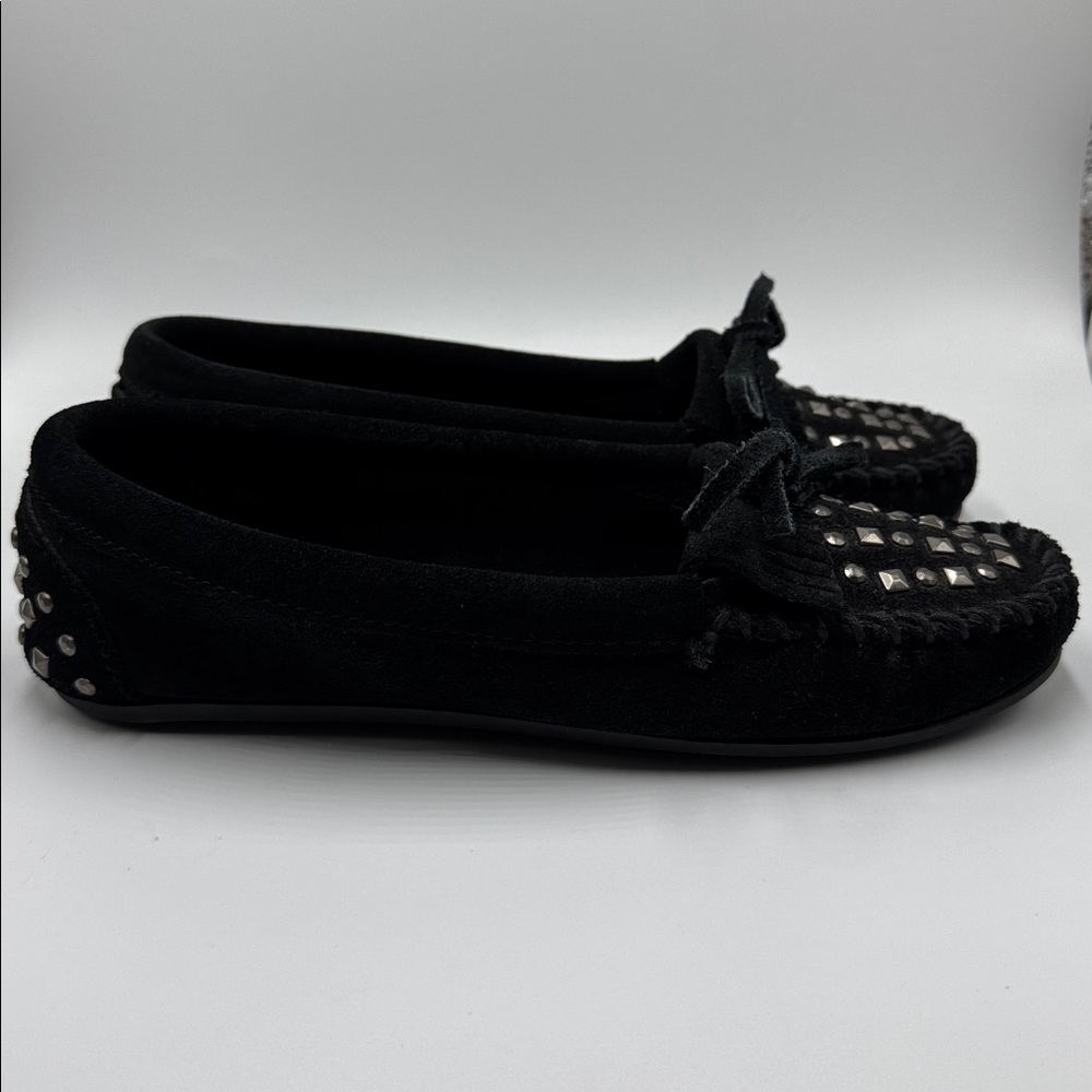 Minnetonka Studded Moccasins Black 7.5 - Picture 3 of 4